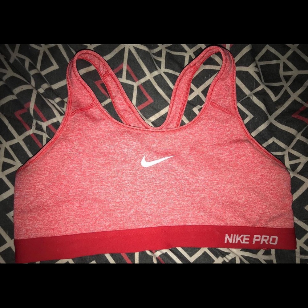 Nike pro sports bra